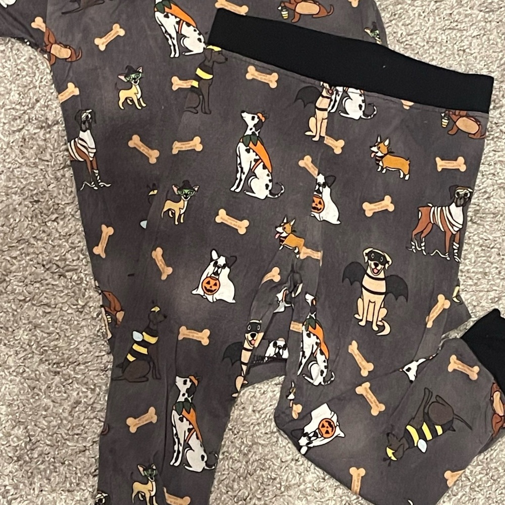 Bamboo Bundle of Joy. Kids Dog Halloween Print Pajama Set - Gray
